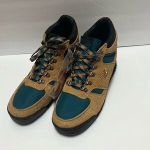 NWT Men’s New Balance Urainaa Size 10 Hiking Boots